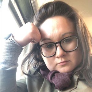 Meet your Posher, Elizabeth